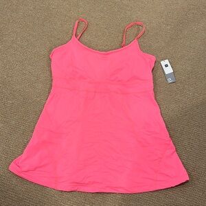 New Gap Active Tank w/Built in Bra